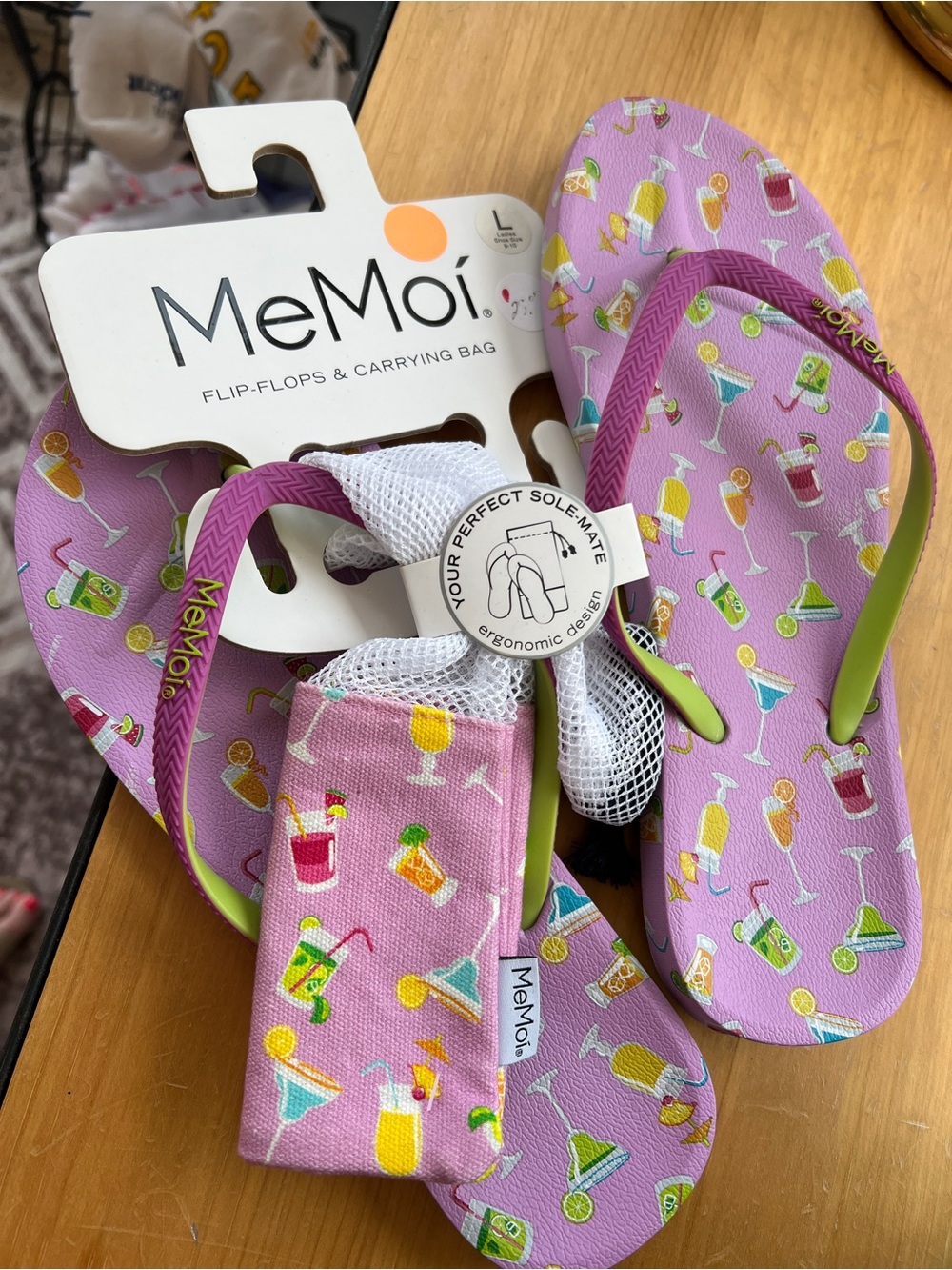 MeMoi Women's Pink Cocktail Print Flip-Flop Sandals